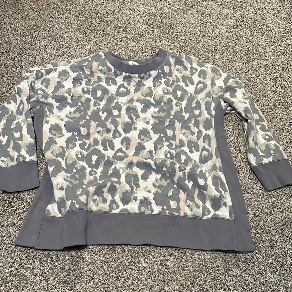 BKE sweatshirt